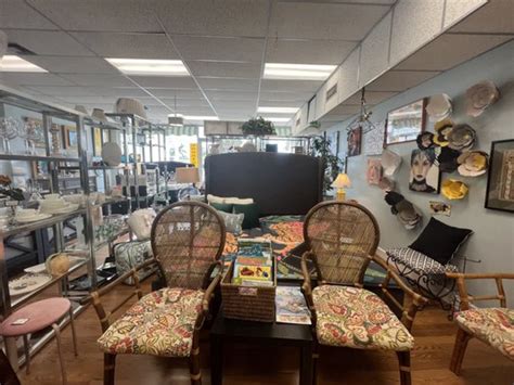 3333 N. . Perfectly imperfect consignments